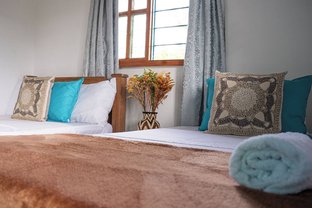 Standard Triple Room, Balcony, Garden View | WiFi (free)