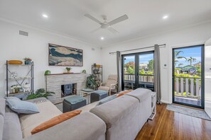 Smart TV, fireplace, DVD player