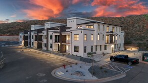 Exterior - The Way Station 2 Bedroom Condo (Hurricane)