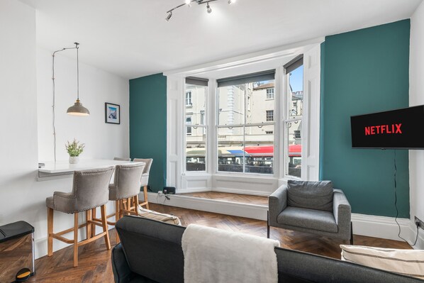 Interior - Stylish Apartment in Hove (Brighton and Hove)