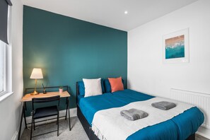 2 bedrooms, WiFi, bed sheets - Stylish Apartment in Hove (Brighton and Hove)