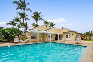Appart'hôtel, 2 chambres | Piscine