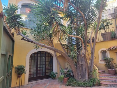 The Saint Jacques patio