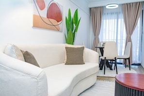 Classic Apartment, Balcony, City View | Living area - Fortune Cala By Edmor Suites (Nairobi)