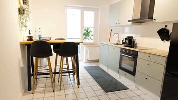 Kühlschrank, Ofen, Herdplatte, Geschirrspüler