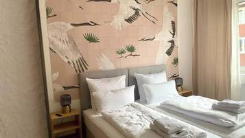 4 Schlafzimmer, Schreibtisch, Bügeleisen/Bügelbrett, Reisekinderbett