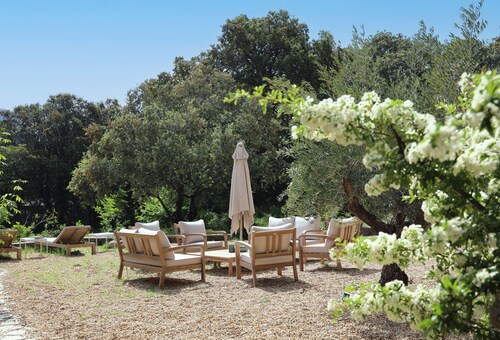 Propriété de charme avec tennis /piscine en Provence