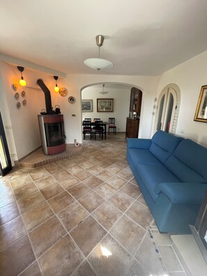 TV - Trasimeno Holiday Home - Apartment Il Melograno (Castiglione del Lago)