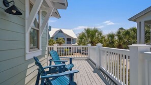 Terrace/patio - 30A Stay with Pool, Golf Cart & Beach Access + Free Dolphin Cruise! (Santa Rosa Beach)