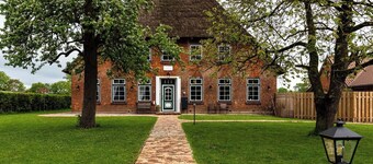 "Himmelsnest" at Hof Wiesentau - Life in a thatched-roof house, 65 m², sleeps 4–5