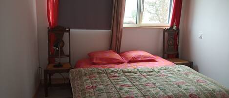 2 bedrooms, WiFi, bed sheets
