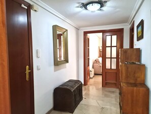 Interni