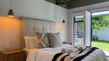 Chambre Double Deluxe, patio, vue jardin | Bureau, espace de travail pour ordinateur portable, Wi-Fi gratuit