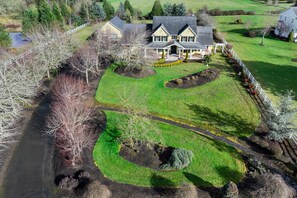 Exterior - Wild Haven Retreat- Spacious Home Close to Nature (Oregon City)