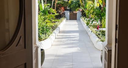 Hillcrest Boutique Hotel, Courtyard Villa Lower Ground King