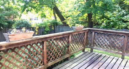 Large 1 bed w/ private deck