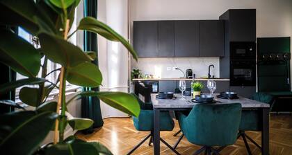 Modern-Classic Fully Renovated apartment at Riverfront with Amazing view.