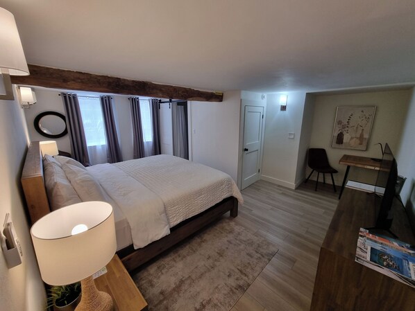 1 bedroom, in-room safe, iron/ironing board, free WiFi - Hillcrest Boutique Hotel, Main Villa Ground Floor Deluxe King (St.George's)