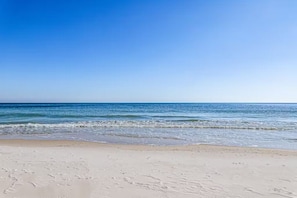 On the beach - Lighthouse 904 by Liquid Life (Gulf Shores)