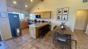 Fridge, microwave, oven, stovetop - Z4 I Unobstructed Moab Rim Views! I Pool I Pet Friendly I Private Hot Tub (Moab)