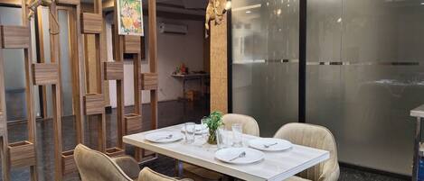 Luxury Double Room, Park View | Living area