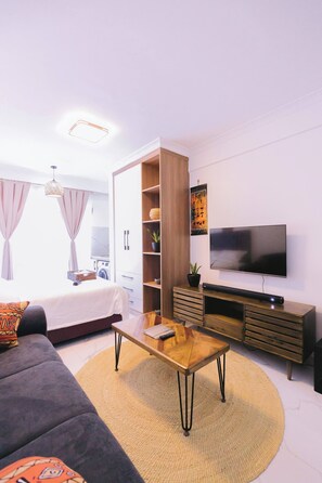 Apartment, 1 Bedroom, Accessible, City View | Living room - Stylish Studio in Smart Homes Kilimani,yaya Centre Nairobi,gym and Free Parking (Nairobi)