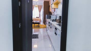 Apartment, 1 Bedroom, Accessible, City View | Interior