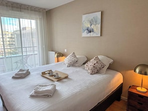 Standard Apartment, 1 Bedroom, Balcony | Blackout curtains, soundproofing - Les Boréales – Appart’hotel & Restaurant (Rouen)