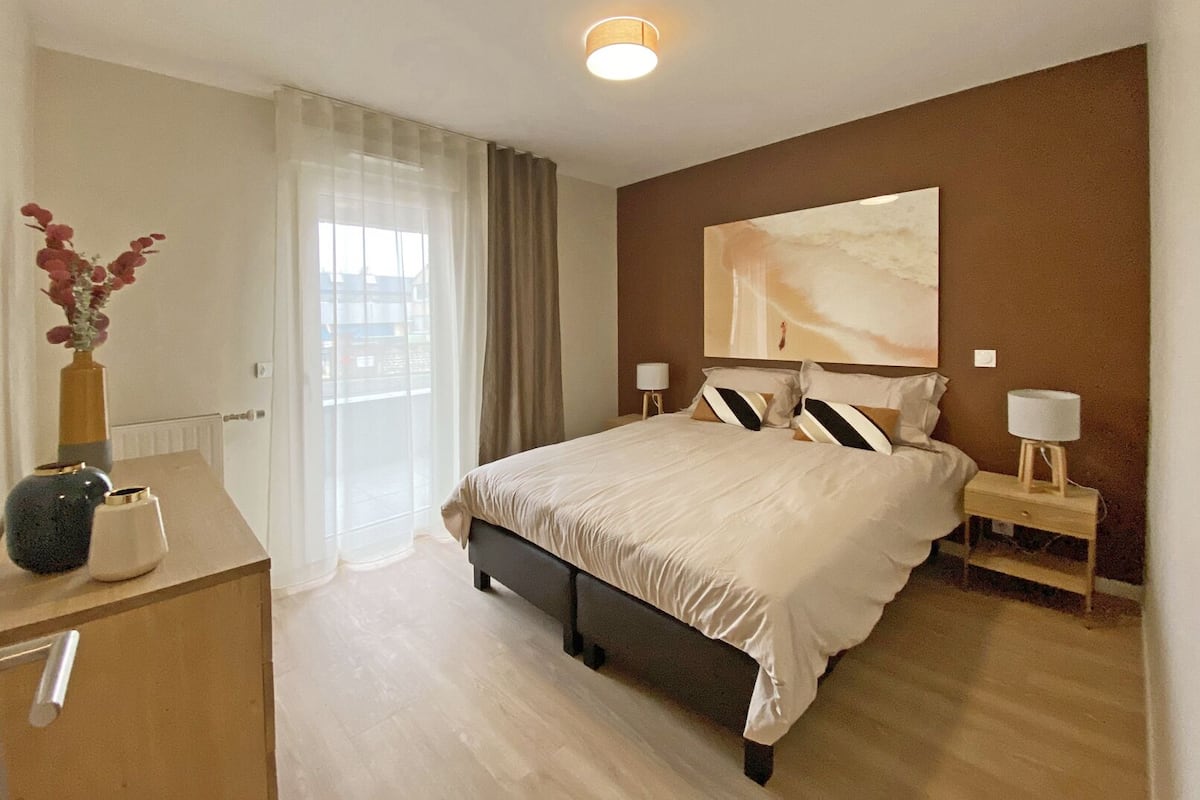 Classic Apartment, 1 Bedroom, Balcony | 1 bedroom, blackout drapes, soundproofing