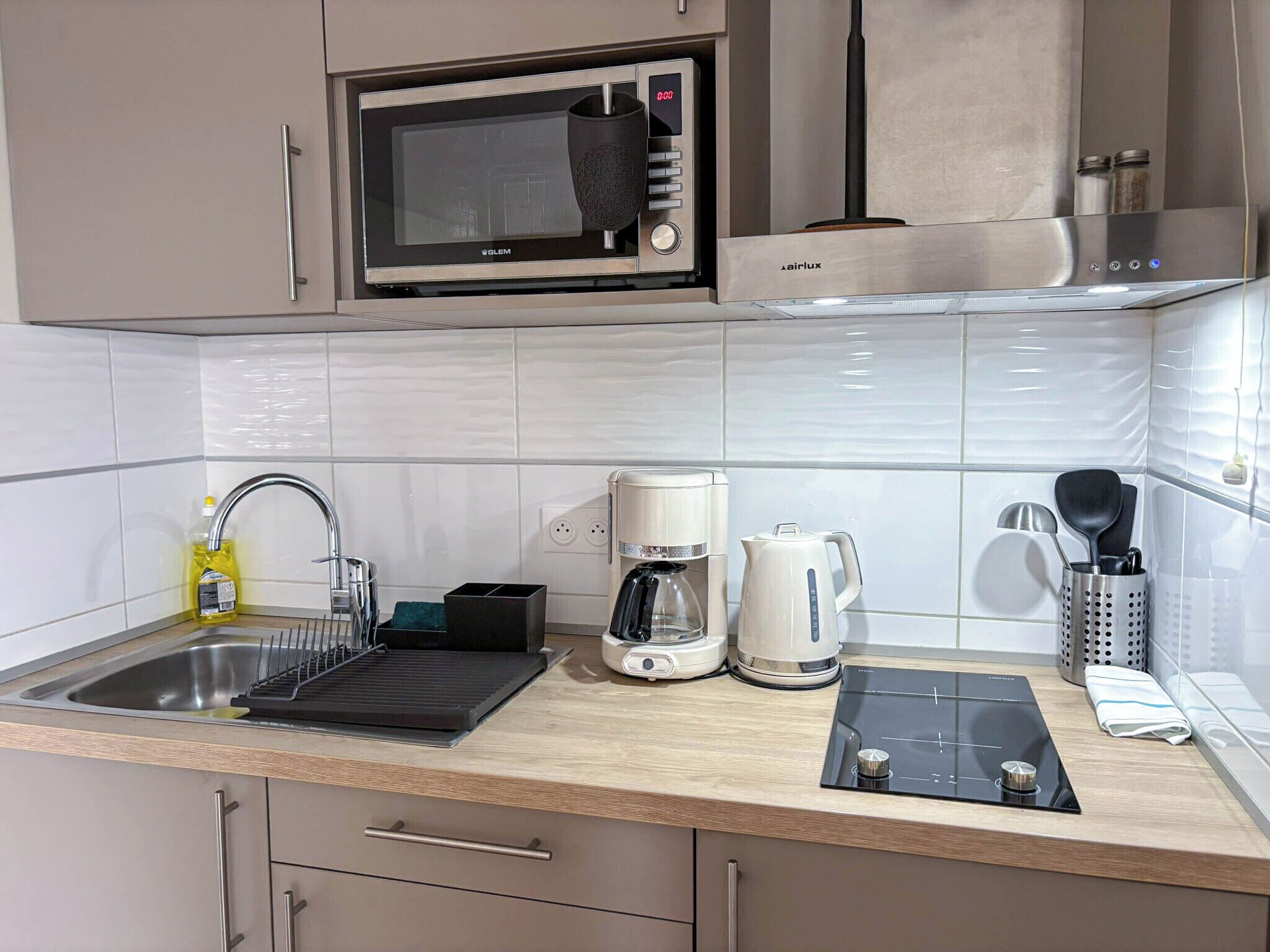 Standard Apartment, 1 Bedroom, Balcony | Private kitchenette