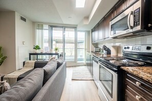 Private kitchen - GLOBALSTAY Modern 1BD Apartment with balcony Downtown Toronto (Toronto/Canada)
