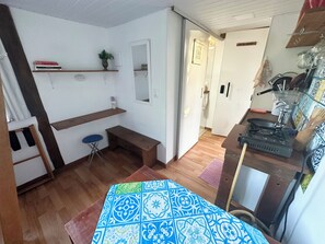 Wifi gratis y ropa de cama