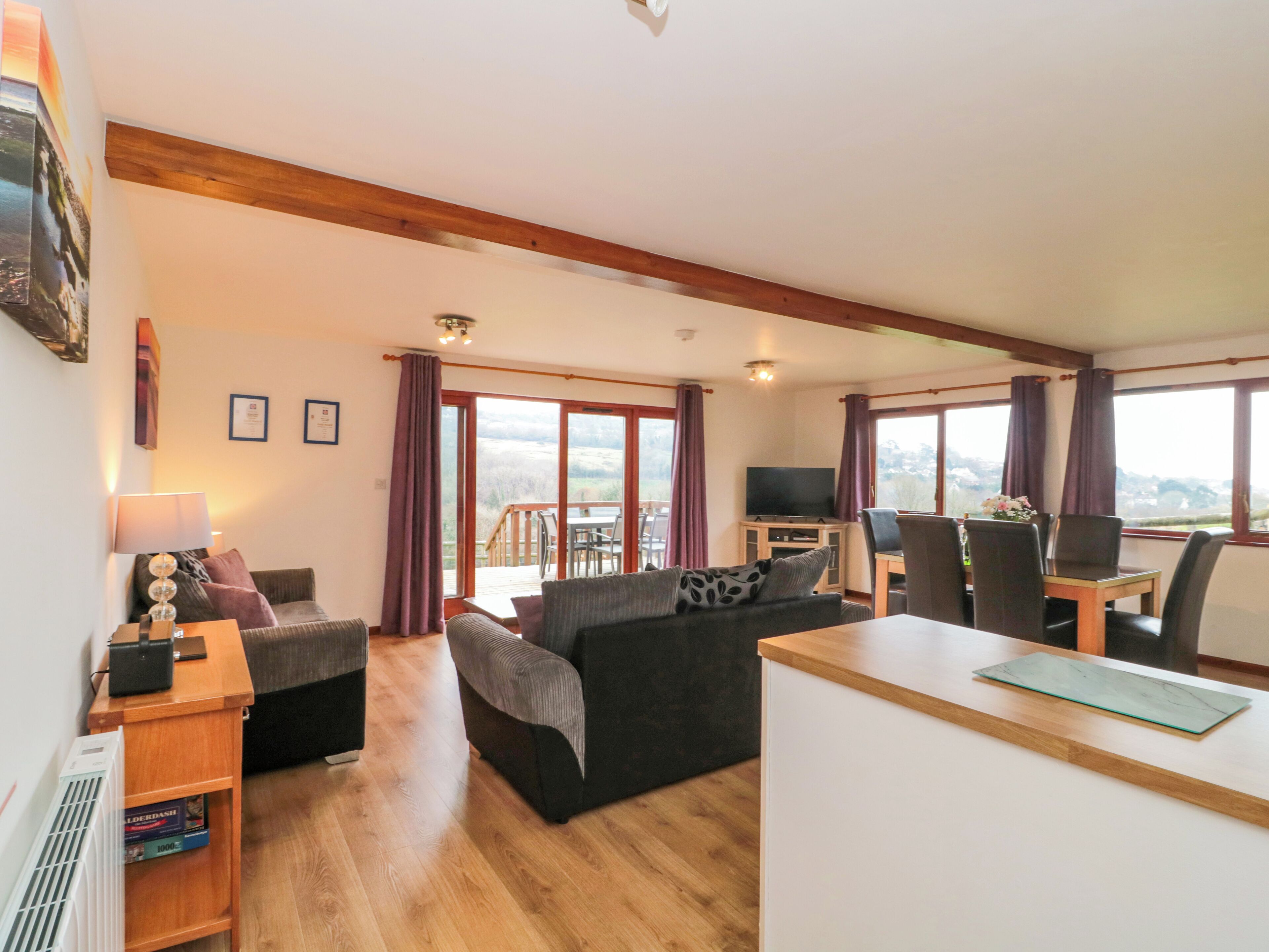 The Willow Lodge, Family Friendly, With A Garden In Lyme Regis - Lyme Regis