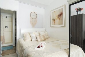 1 chambre, fer et planche à repasser, Wi-Fi gratuit, draps fournis