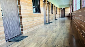Phòng đơn tiện nghi đơn giản, quang cảnh vườn | Quang cảnh ban công