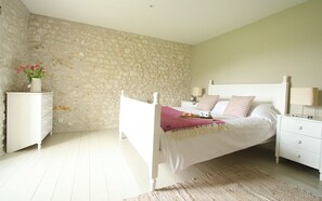 3 chambres, Wi-Fi gratuit, draps fournis