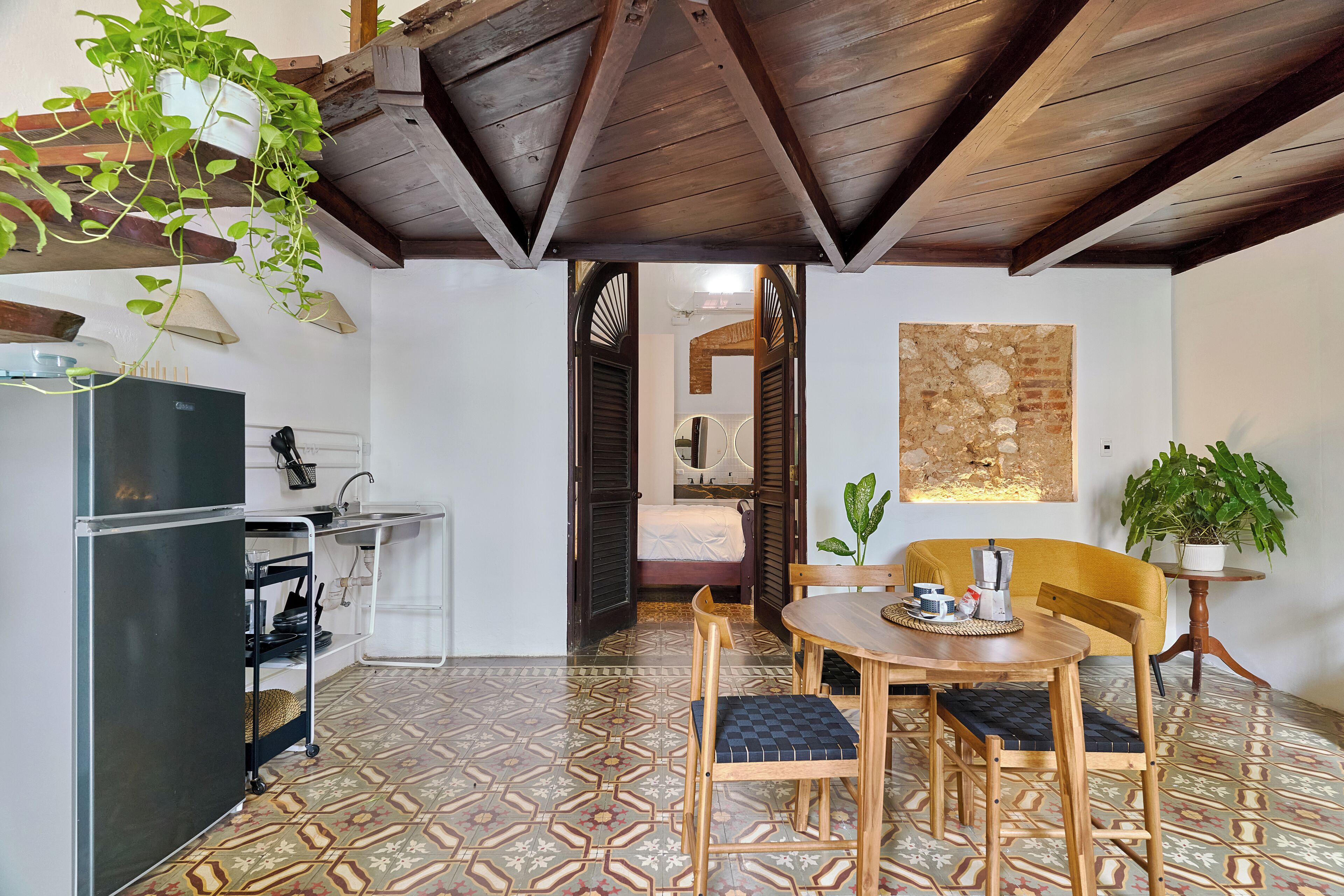 2 多间卧室、熨斗/熨衣板、免费 WiFi、床单