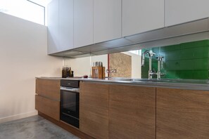 Kühlschrank, Mikrowelle, Geschirrspüler