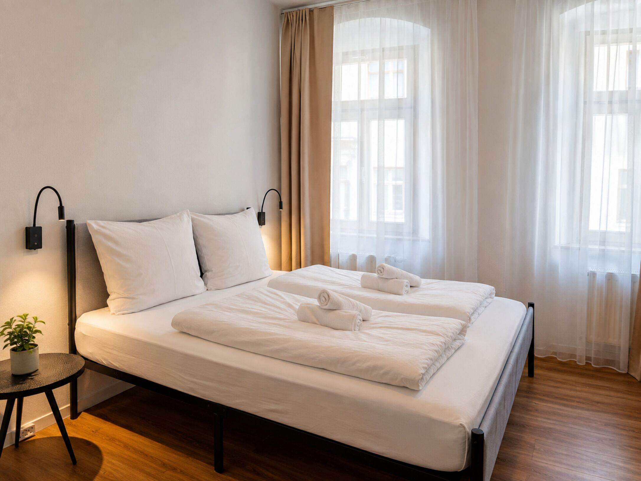 2 bedrooms, iron/ironing board, travel cot, free WiFi