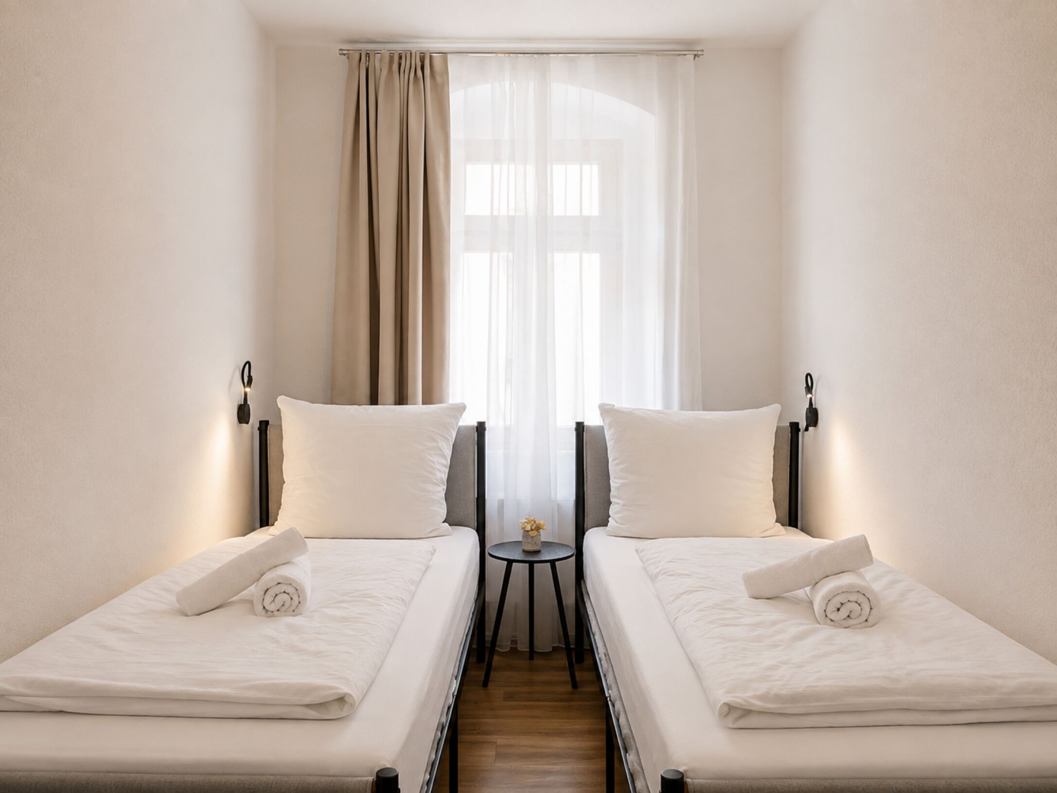 2 chambres, fer et planche à repasser, lit parapluie, Wi-Fi gratuit