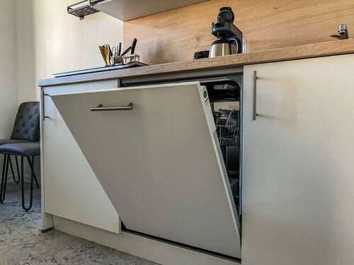 Zentrales Apartment für 4 Personen mit Küche, WLAN & privatem Parkplatz