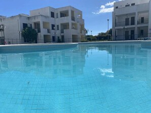 プール
