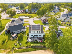 Exterior - Golf-front Personal Arcade Hot tub Outdoor Kitchen (Old Orchard Beach)