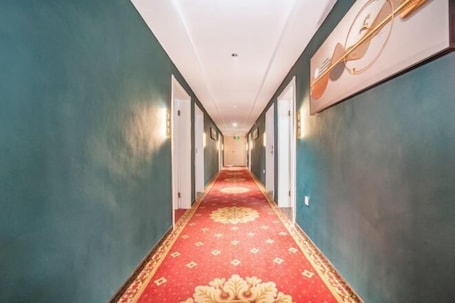 Interior. Xinxiang 988 Hotel (No. 2 Middle School and Second Hospital Branch)