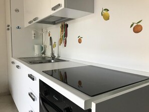 Oven, dishwasher, coffee/tea maker