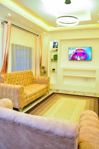 Chill 2-bedroom villa in Naivasha, own compound.