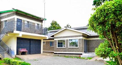 Chill 2-bedroom villa in Naivasha, own compound.
