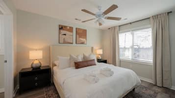 Iron/ironing board, WiFi, bed sheets