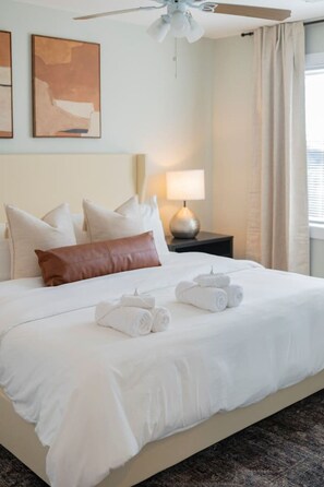 Iron/ironing board, WiFi, bed sheets