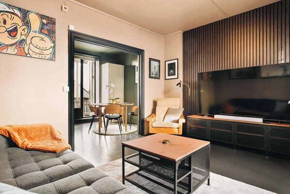 TV, stereo - Balcony & Sea Views l 800 m to Bryggen (Bergen)